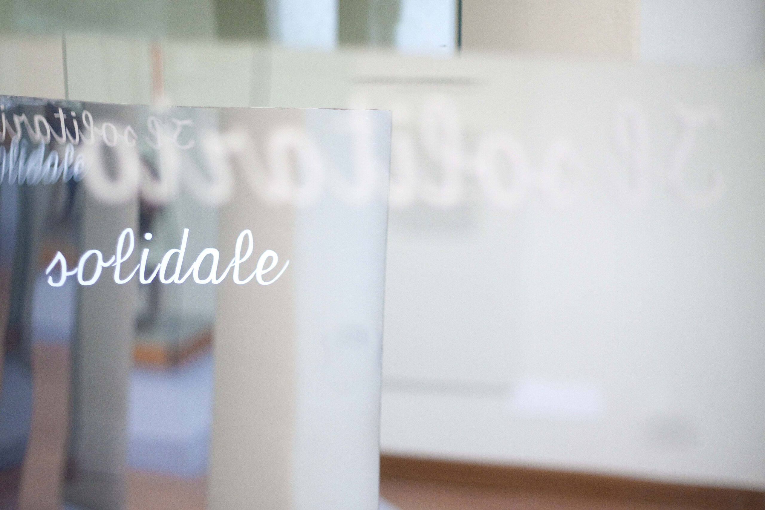 Il solitario solidale, due specchi incisi, postcards silk-screen printing, 2014, Museo Archeologico Provinciale, Salerno, elena bellantoni